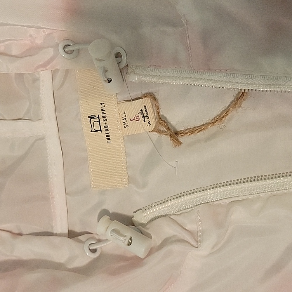 Thread & supply windbreaker - Picture 2 of 2